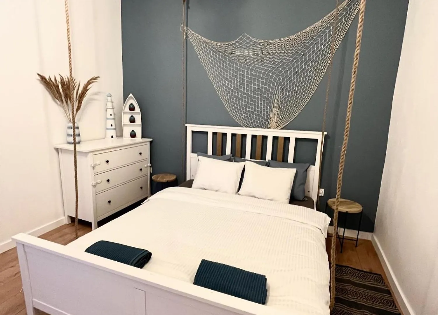 Sailor Apartment By Marina Old Town For 8 People, Free Parking! contacts